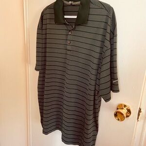 Nike Men’s Green Shirt